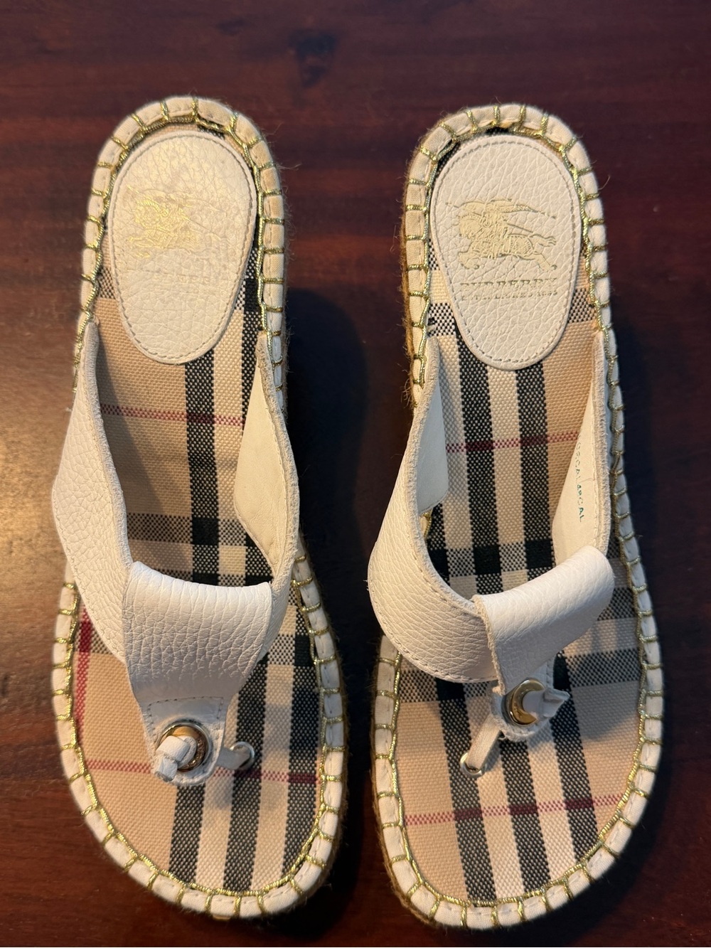 Burberry White Leather Thong Wedge Sandals with Beige Check Insole 38